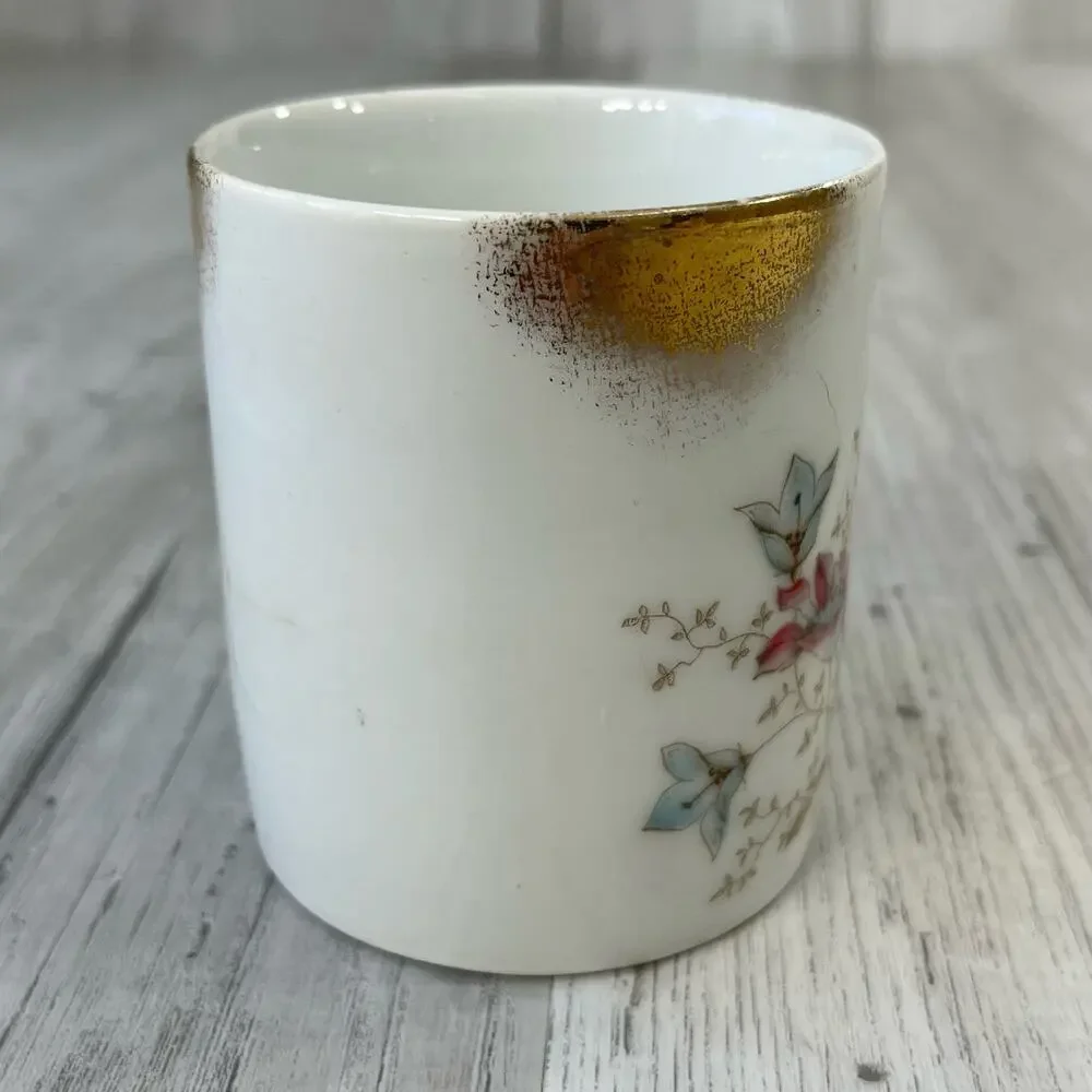 Vintage White Pink Floral Accent Gold Trim Coffee Tea Mug Cup Decor